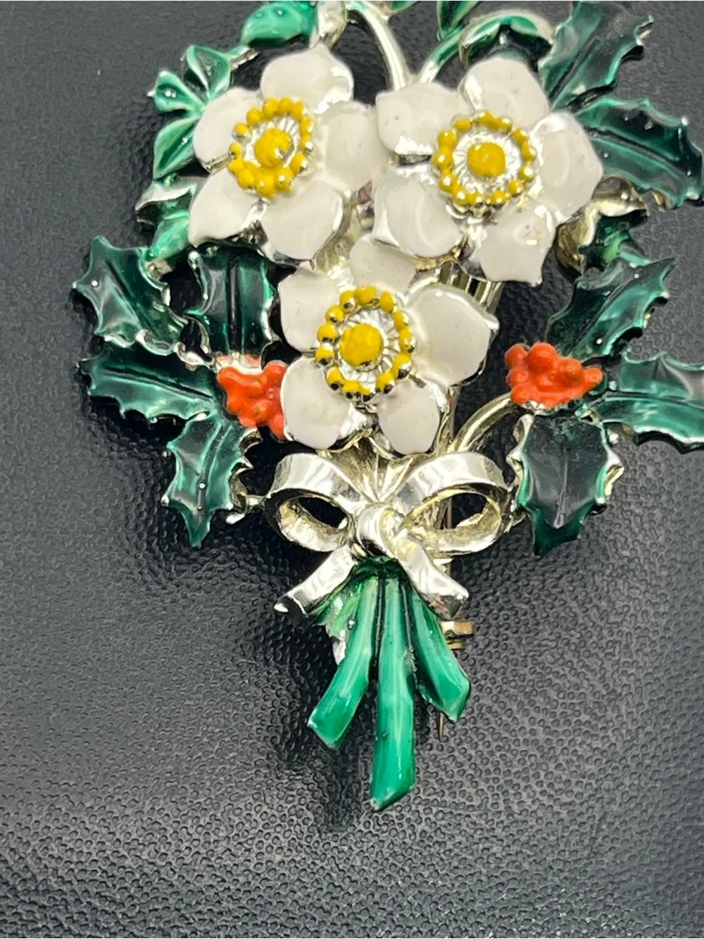 Exquisite brand Christmas flower holly enamel gold tone red green brooch pin